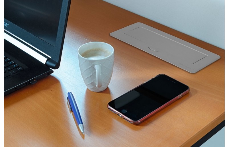 Desktop socket silver with 2 sockets and 2 USB ports 