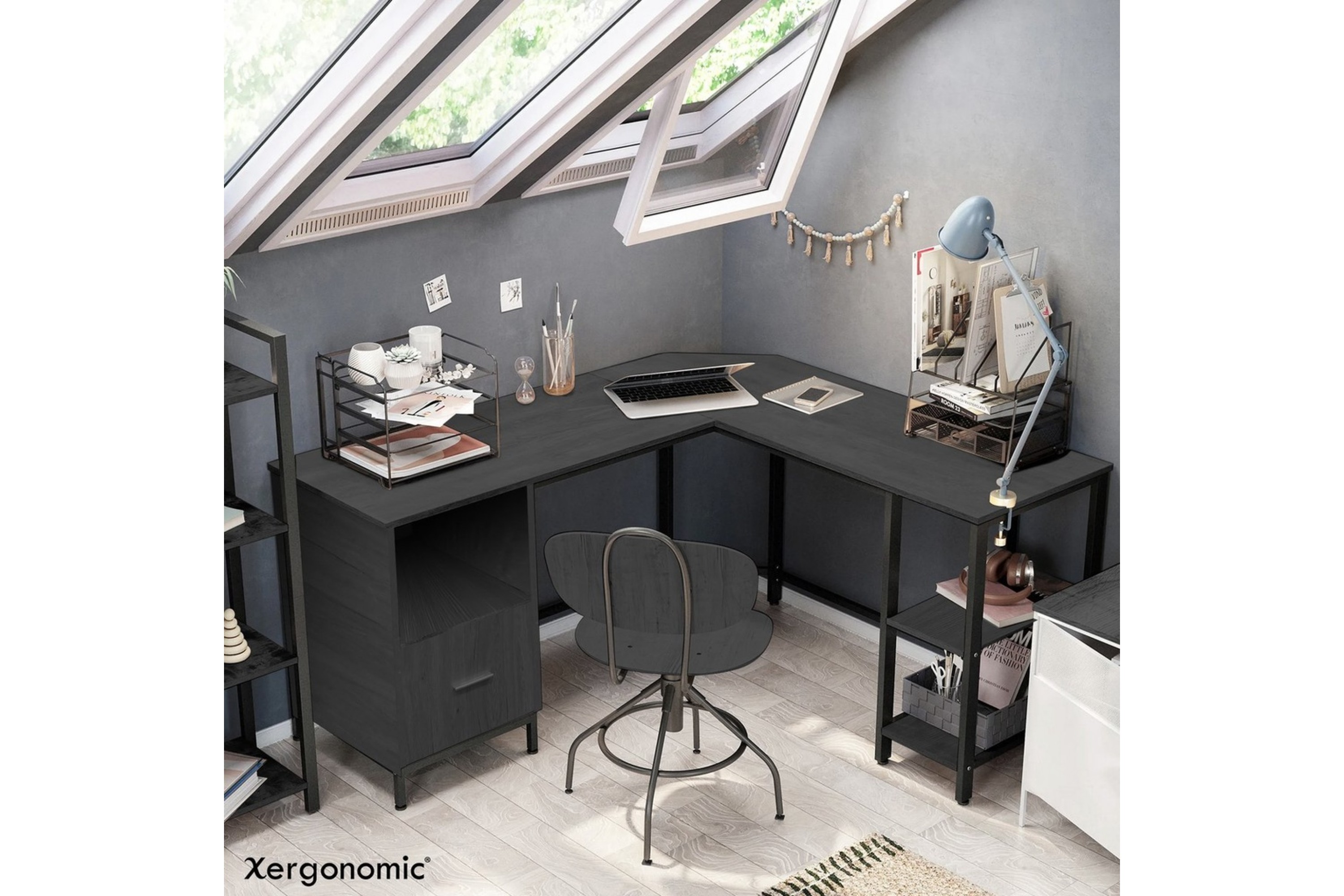 Houten hoekbureau, kleine laptopstudietafel met opbergplanken, driehoekig computerbureau, thuiskantoor, bureau voor kleine ruimtes-A 79x79x73cm