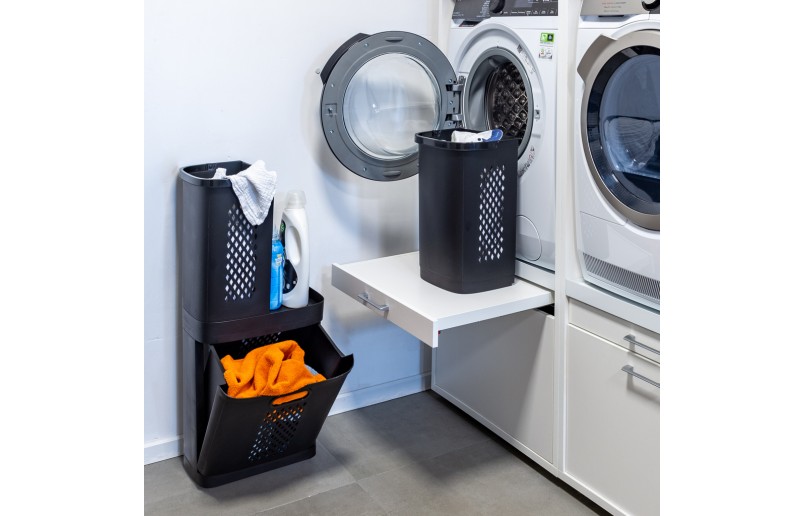 Trieur à linge en plastique noir avec 3 compartiments, total 124 litres