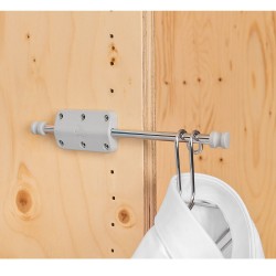 Pull-out wardrobe holder
