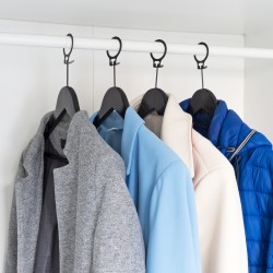 Cintre de qualité A, laqué noir, anneau antivol