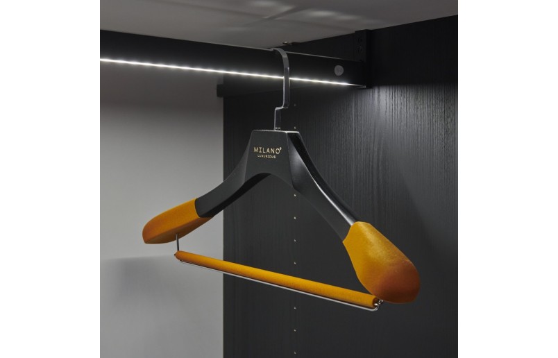 Porte-manteau avec porte-pantalon, crochet chromé plat laqué antique 