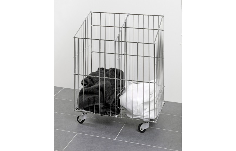 Laundry basket for hanging and/or moving 