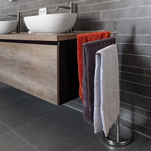 Handdoekrek chroom, rond staand model met 3 draaibare armen.