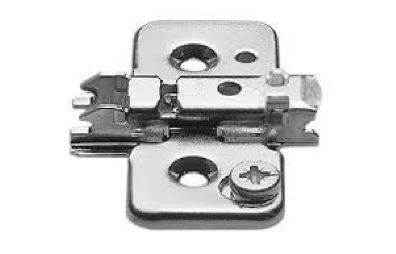 Recessed hinge with sofclosing